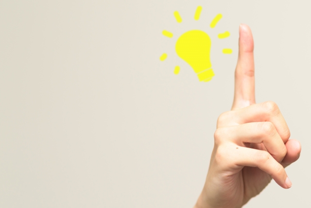 買取について説明する人